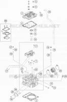 CYLINDER HEAD 