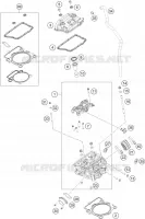 CYLINDER HEAD 