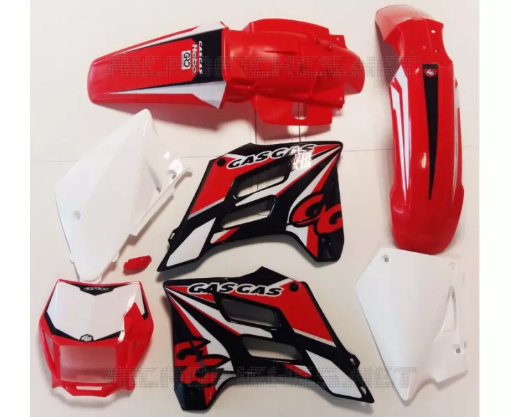 PLASTICS KIT EC 2001-2006 