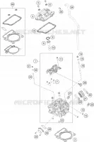 CYLINDER HEAD 