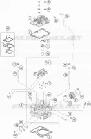 CYLINDER HEAD 